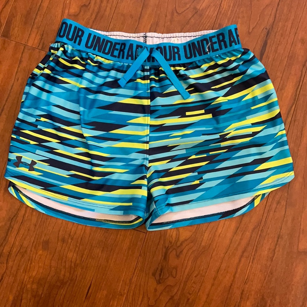 Under Armour girls athletic shorts